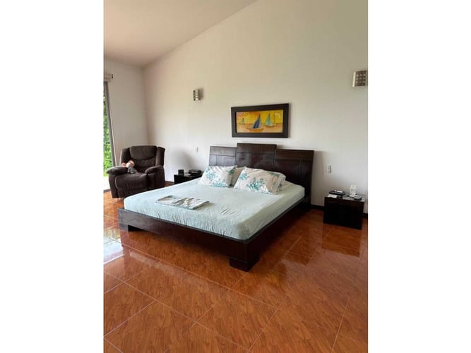 Casa de 3 alcobas en arriendo en Cerritos, Pereira, 401 m² · foto 9 de 24