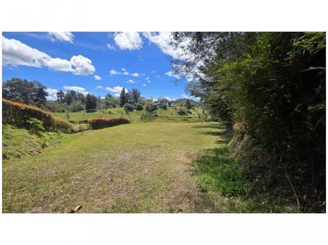 Lote en venta en Las Palmas, Envigado, 3027 m² · foto 4 de 11
