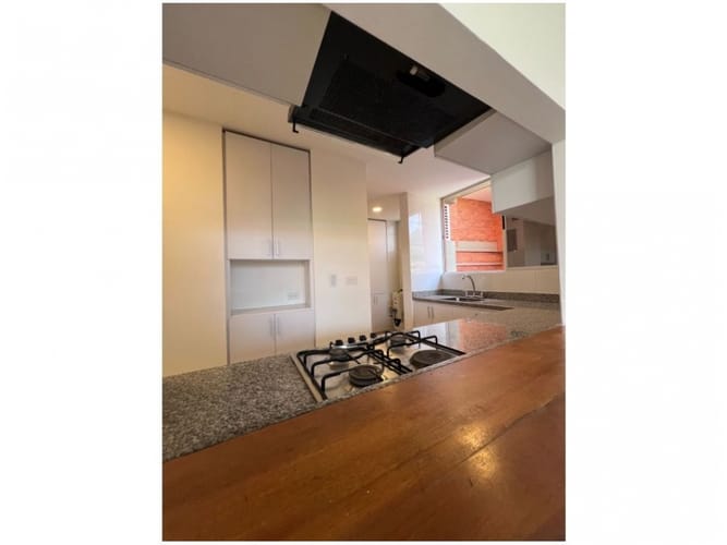 Apartamento de 3 alcobas en venta en El Tesoro, Medellín, 114 m² · foto 3 de 23