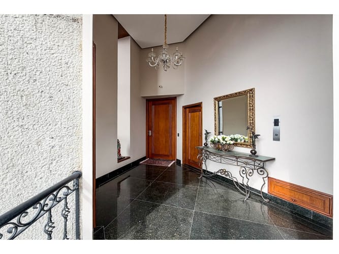 Apartamento de 4 alcobas en venta en Los Rosales, Bogotá, 454 m² · foto 3 de 24