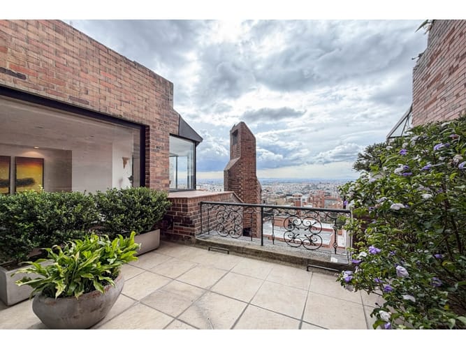 Apartamento de 4 alcobas en venta en Los Rosales, Bogotá, 454 m² · foto 7 de 24