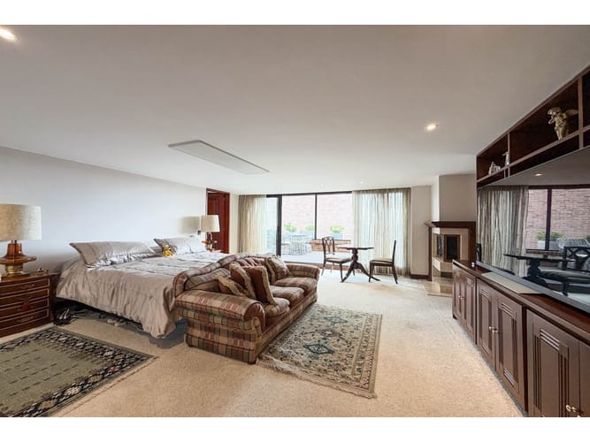 Apartamento de 4 alcobas en venta en Los Rosales, Bogotá, 454 m² · foto 19 de 24