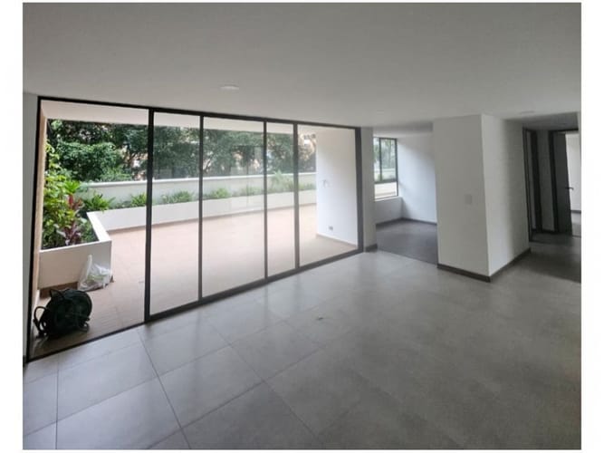 Apartamento de 3 alcobas en venta en Camino Verde, Envigado, 95 m² · foto 1 de 23