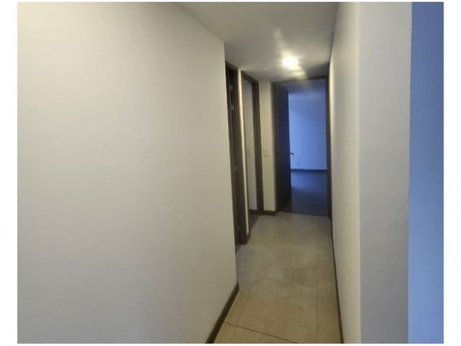 Apartamento de 3 alcobas en venta en Camino Verde, Envigado, 95 m² · foto 3 de 23