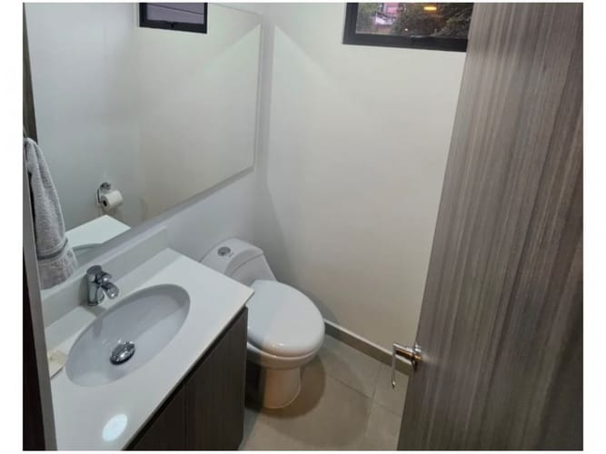 Apartamento de 3 alcobas en venta en Camino Verde, Envigado, 95 m² · foto 7 de 23