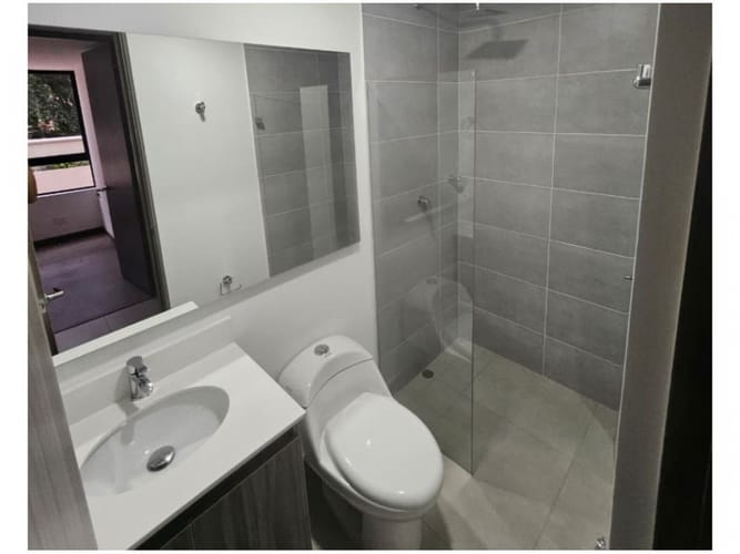 Apartamento de 3 alcobas en venta en Camino Verde, Envigado, 95 m² · foto 13 de 23