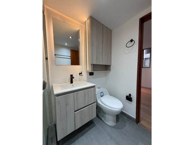 Apartamento de 3 alcobas en venta en Cedritos, Bogotá, 91 m² · foto 7 de 20