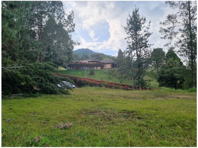 Lote en venta en Las Palmas, Envigado, 4476 m² · foto 9 de 10