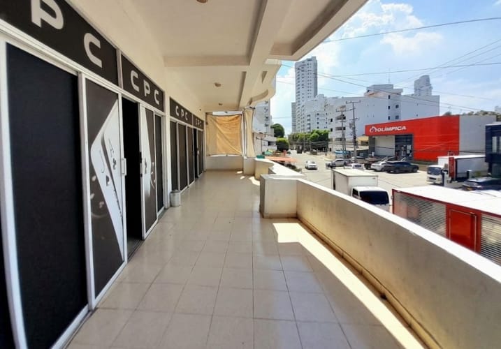 Local en arriendo en Manga, Cartagena, 65 m² · foto 2 de 12