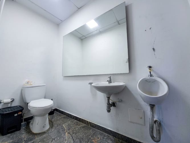 Local en arriendo en Manga, Cartagena, 65 m² · foto 9 de 12