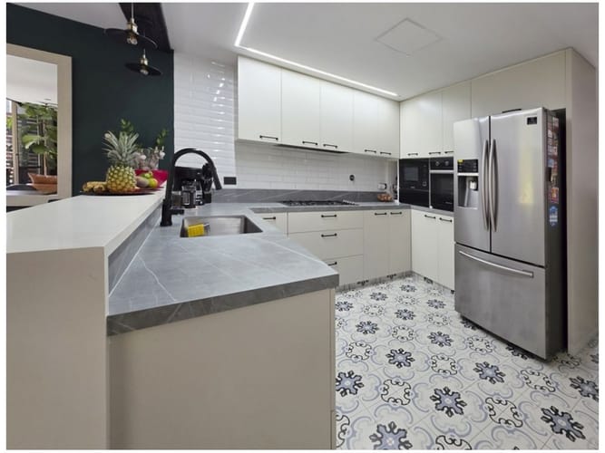 Casa de 3 alcobas en venta en Loma Del Chocho, Envigado, 330 m² · foto 8 de 24