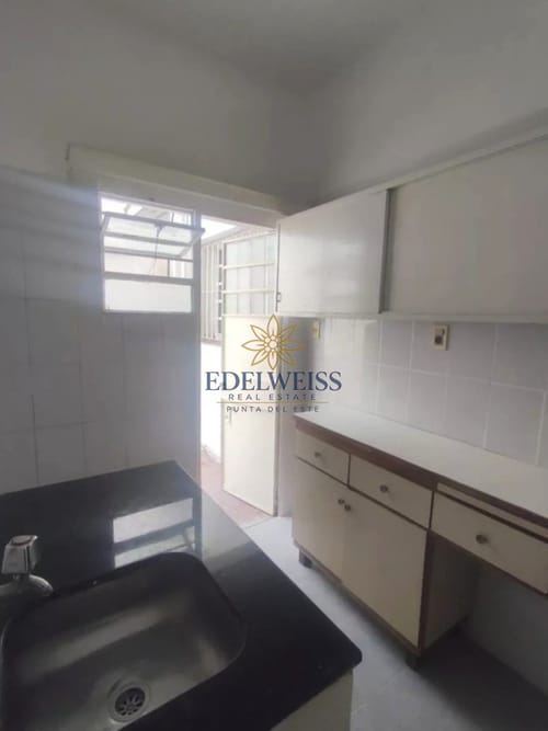 Alquiler en Aguada | Amplio apartamento de 1 dormitorio con patio exclusivo - Sin gastos comunes · Photo 4