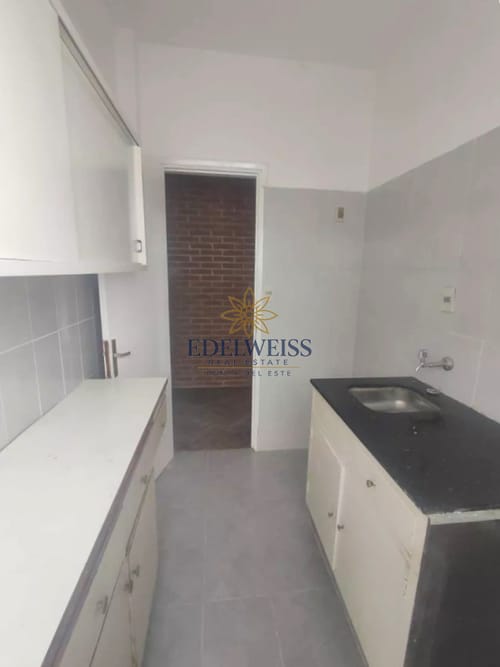 Alquiler en Aguada | Amplio apartamento de 1 dormitorio con patio exclusivo - Sin gastos comunes · Photo 5
