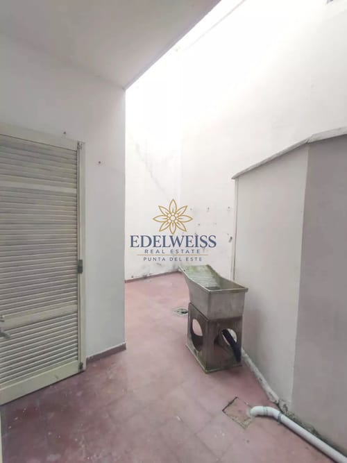 Alquiler en Aguada | Amplio apartamento de 1 dormitorio con patio exclusivo - Sin gastos comunes · Photo 6