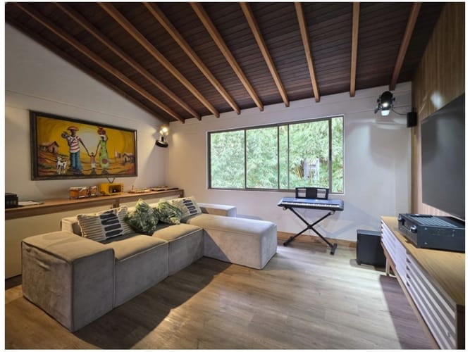 Casa de 3 alcobas en venta en Loma Del Chocho, Envigado, 330 m² · foto 15 de 24