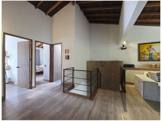 Casa de 3 alcobas en venta en Loma Del Chocho, Envigado, 330 m² · foto 22 de 24