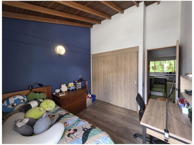 Casa de 3 alcobas en venta en Loma Del Chocho, Envigado, 330 m² · foto 23 de 24