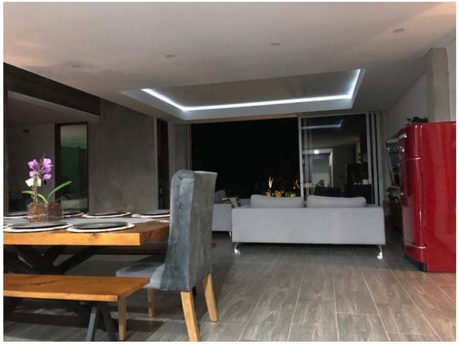 Apartaestudio en venta en Carrizales, Envigado, 1095 m² · foto 4 de 16