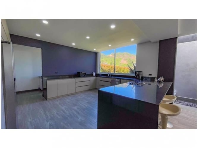 Apartaestudio en venta en Carrizales, Envigado, 1095 m² · foto 7 de 16