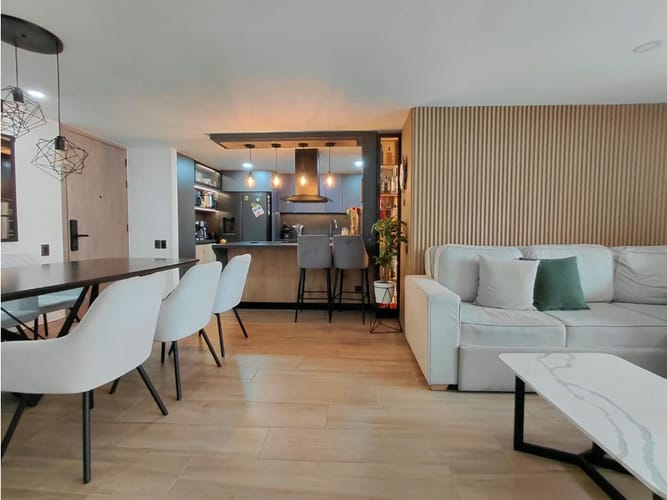 Apartamento de 4 alcobas en venta en Loma De Las Brujas, Envigado, 110 m² · foto 3 de 24