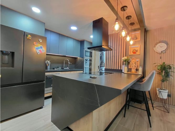 Apartamento de 4 alcobas en venta en Loma De Las Brujas, Envigado, 110 m² · foto 4 de 24