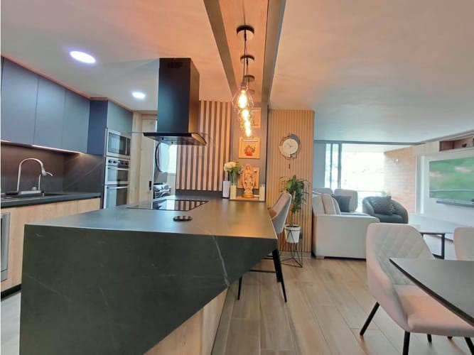 Apartamento de 4 alcobas en venta en Loma De Las Brujas, Envigado, 110 m² · foto 5 de 24