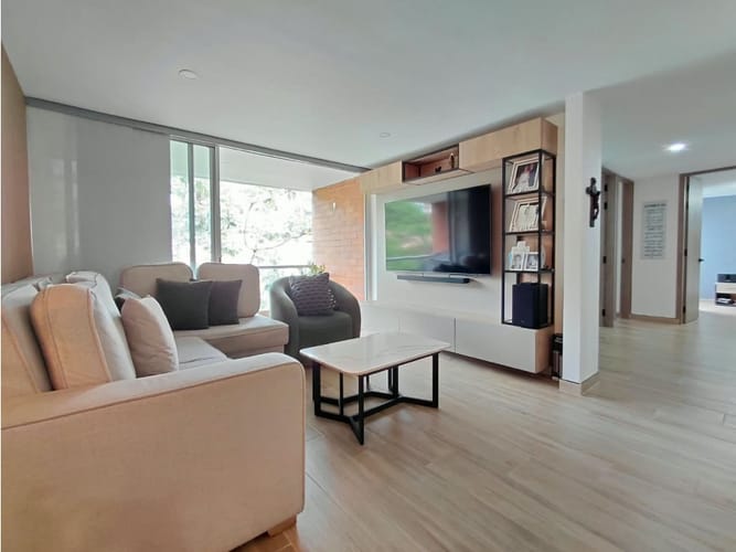 Apartamento de 4 alcobas en venta en Loma De Las Brujas, Envigado, 110 m² · foto 13 de 24