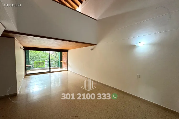 Apartamento de 3 alcobas en arriendo en Conquistadores, Medellín, 175 m² · foto 2 de 24
