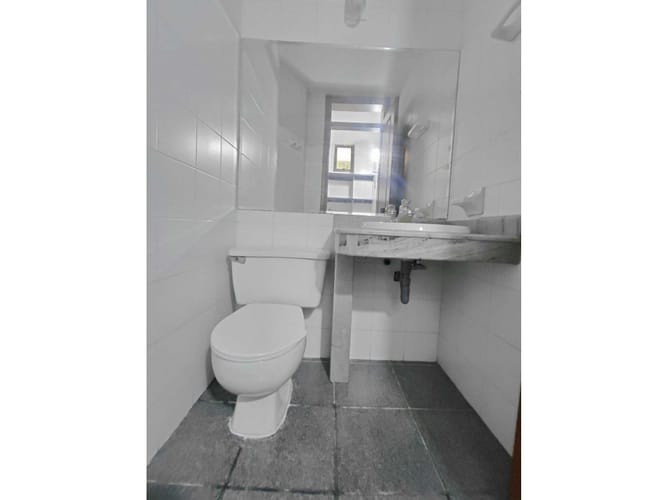 Oficina en arriendo en Santa Maria De Los Angeles, Envigado, 52 m² · foto 9 de 15