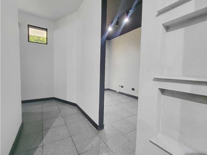 Oficina en arriendo en Santa Maria De Los Angeles, Envigado, 52 m² · foto 11 de 15
