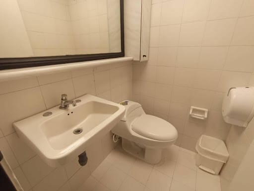 Oficina en arriendo en Milla De Oro, Medellín, 127 m² · foto 8 de 11