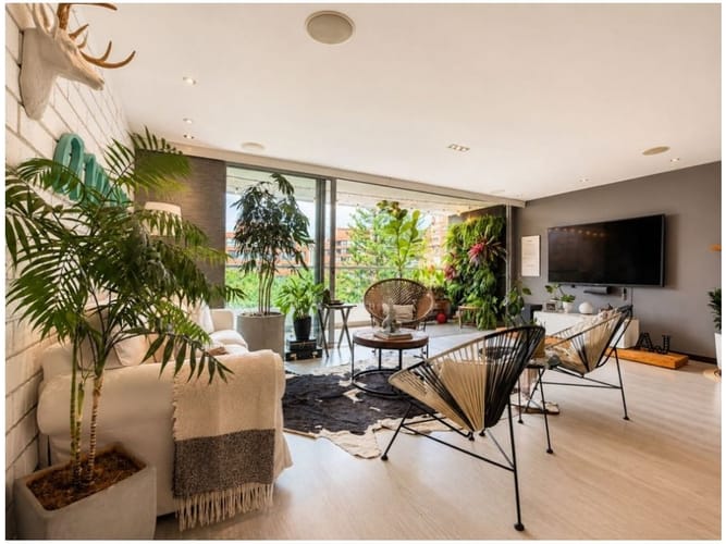 Apartamento de 2 alcobas en venta en Loma De Las Brujas, Envigado, 150 m² · foto 2 de 21