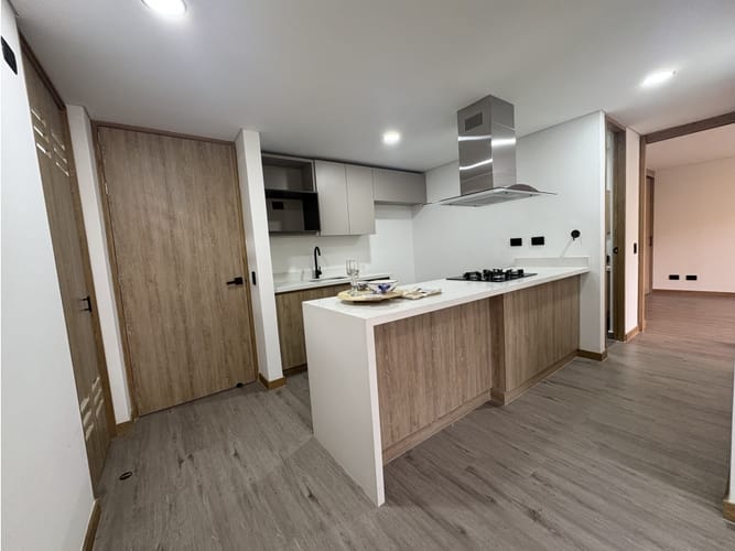 Apartamento de 2 alcobas en arriendo en Las Palmas, Medellín, 62 m² · foto 2 de 11