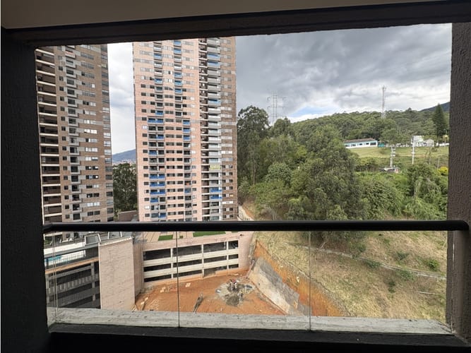 Apartamento de 2 alcobas en arriendo en Las Palmas, Medellín, 62 m² · foto 3 de 11