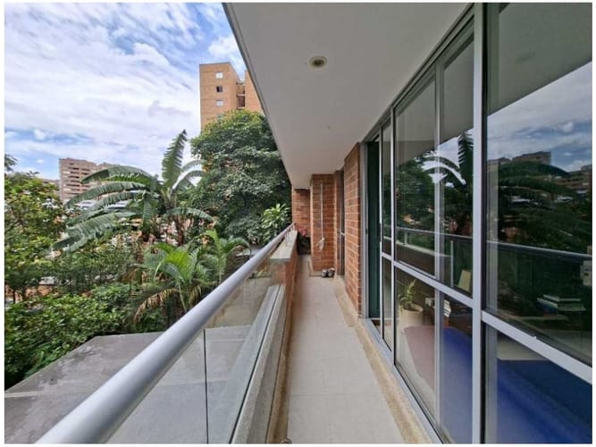 Apartamento de 2 alcobas en venta en Loma Del Esmeraldal, Envigado, 68 m² · foto 2 de 19