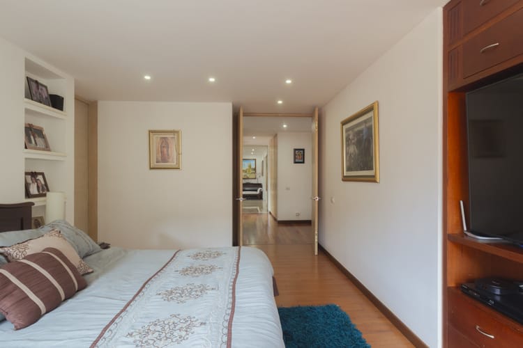 Apartamento de 3 alcobas en venta en Montearroyo, Bogotá, 250 m² · foto 11 de 24