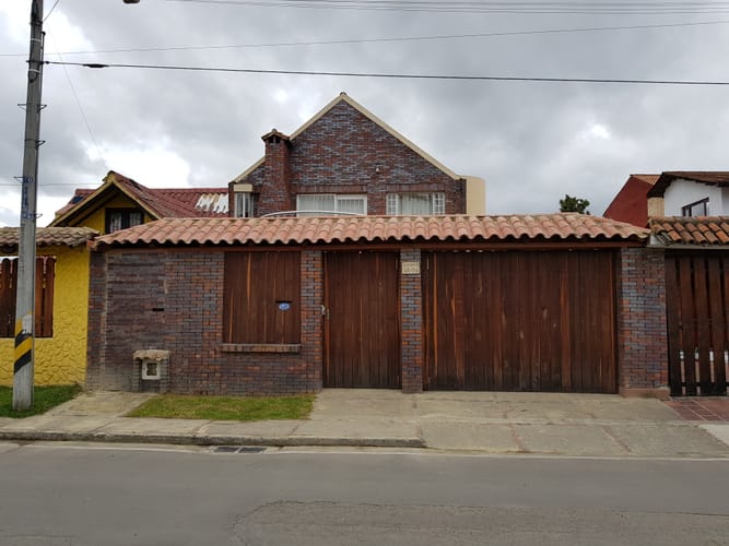 Casa de 4 alcobas en arriendo en Santa Lucia, Chía, 260 m² · foto 16 de 17