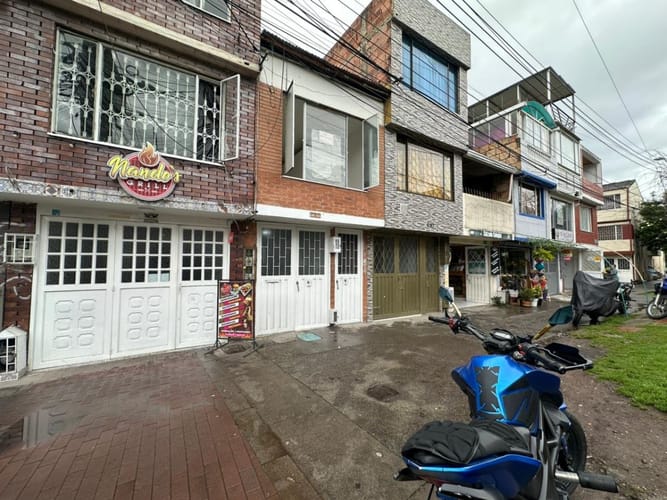 Casa de 2 alcobas en venta en Costa Azul, Bogotá, 48 m² · foto 2 de 23