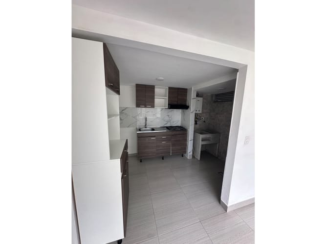 Apartamento de 2 alcobas en venta en Cimarronas, Rionegro, 49 m² · foto 2 de 10