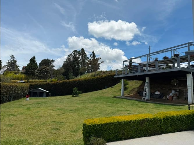 Casa de 5 alcobas en venta en Alto De La Virgen, Medellín, 286 m² · foto 5 de 24