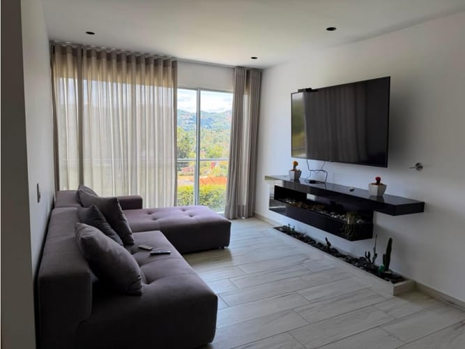 Casa de 5 alcobas en venta en Alto De La Virgen, Medellín, 286 m² · foto 11 de 24