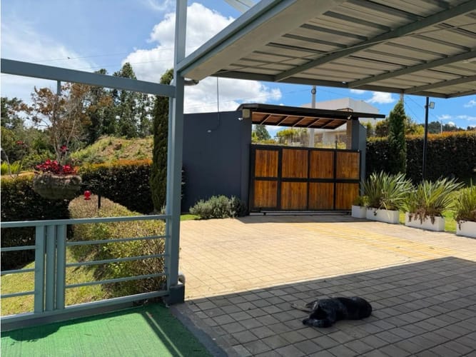 Casa de 5 alcobas en venta en Alto De La Virgen, Medellín, 286 m² · foto 22 de 24
