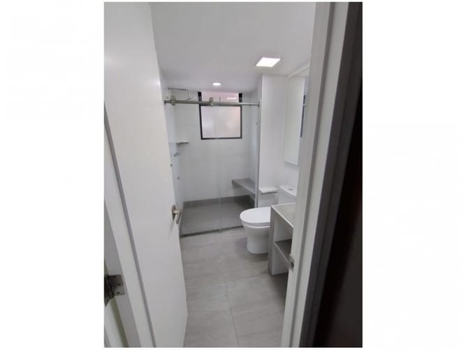 Apartamento de 3 alcobas en venta en El Poblado, Medellín, 207 m² · foto 12 de 24