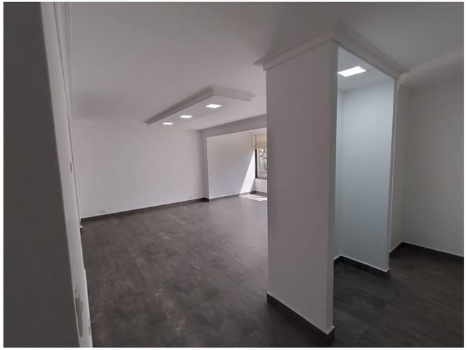 Apartamento de 3 alcobas en venta en El Poblado, Medellín, 207 m² · foto 14 de 24
