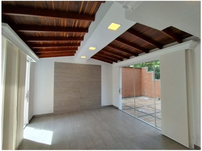 Apartamento de 3 alcobas en venta en El Poblado, Medellín, 207 m² · foto 19 de 24