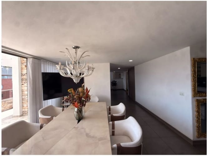 Apartamento de 3 alcobas en venta en La Abadia, Envigado, 250 m² · foto 5 de 19