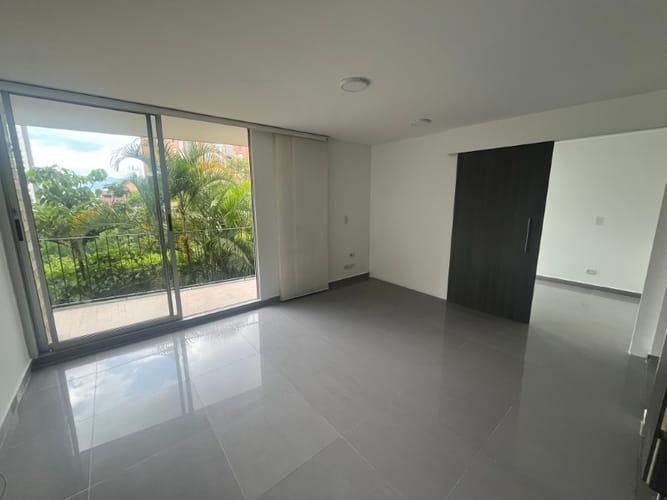 Apartamento de 2 alcobas en arriendo en La Florida, Medellín, 68 m² · foto 3 de 11