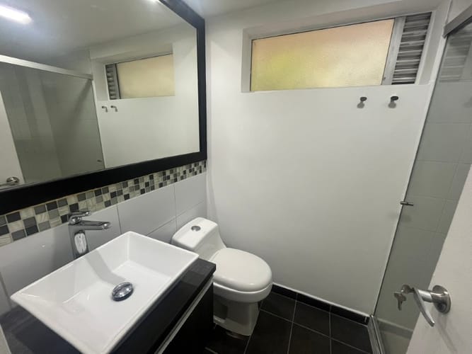 Apartamento de 2 alcobas en arriendo en La Florida, Medellín, 68 m² · foto 10 de 11