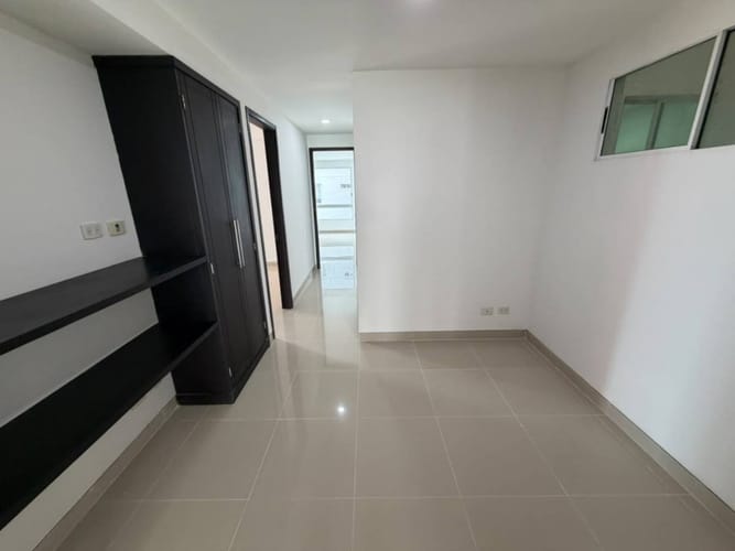 Apartamento de 3 alcobas en venta en Altos De Riomar, Barranquilla, 185 m² · foto 5 de 16