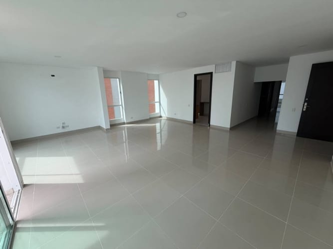 Apartamento de 3 alcobas en venta en Altos De Riomar, Barranquilla, 185 m² · foto 6 de 16
